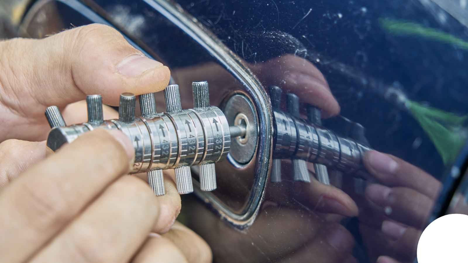 Locksmith in Los Angeles, CA — Los Angeles Storm Door Lock Repair