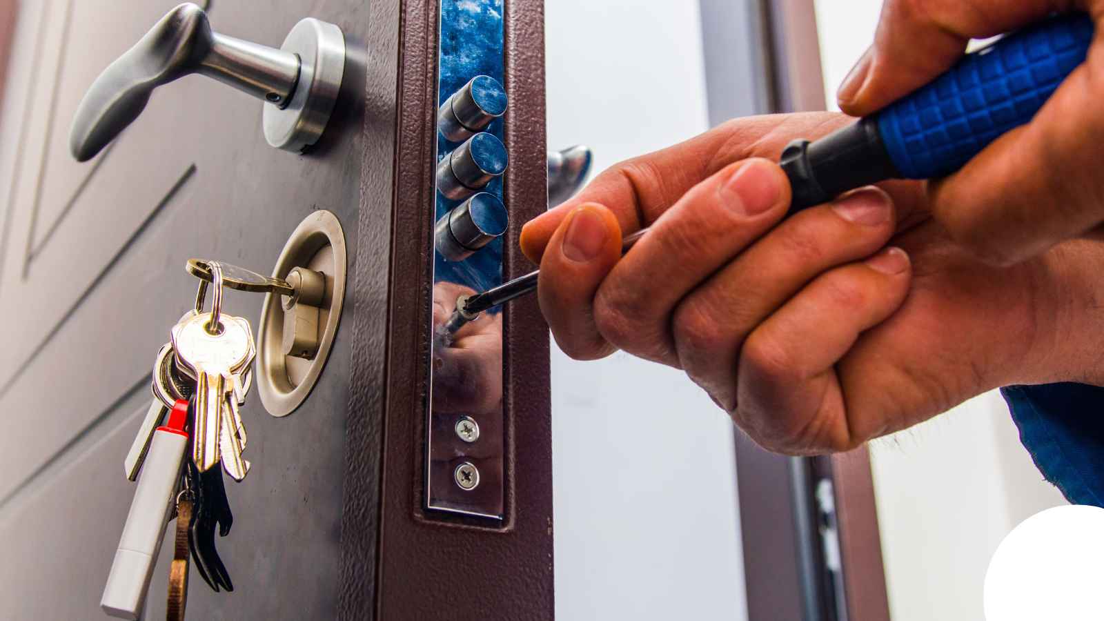 Locksmith in Los Angeles, CA — Los Angeles Storm Door Lock Repair